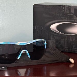 NIB Oakley MPH Radar Pitch Bright Blue Night Camo w/ Grey 42-480